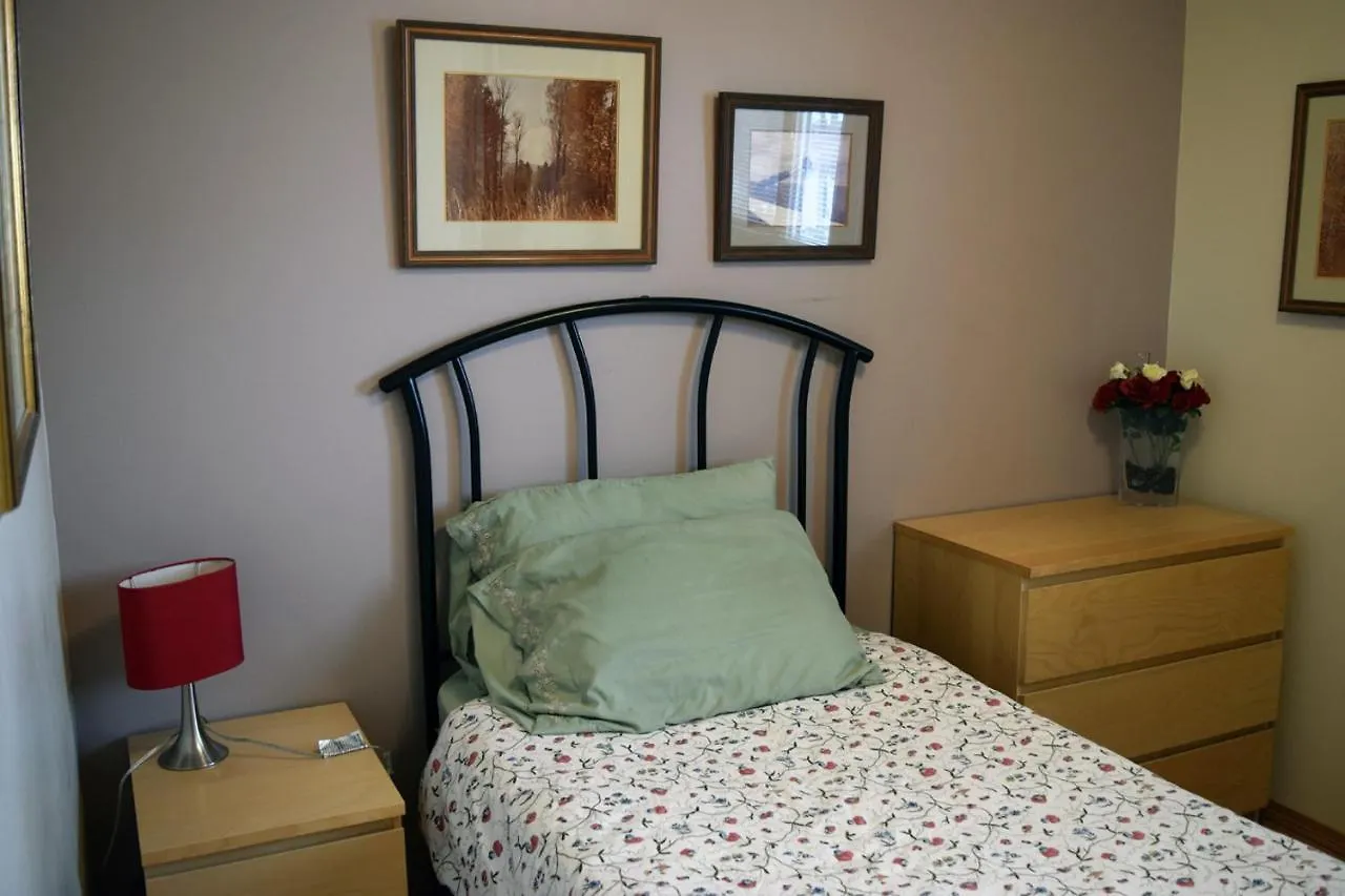 The Dewberry Homestay B&B Edmonton