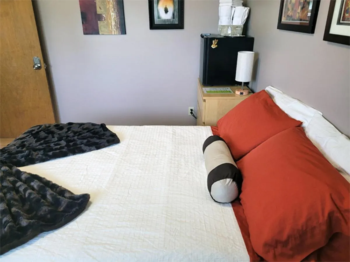 The Dewberry Homestay B&B Edmonton Canada